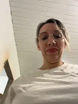 Snapshot of Gatitacarlita chatting on 05.19.26 Gatitacarlita online show from 05.19.26