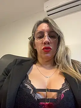 Snapshot of Gatitacarlita chatting on 05.29.26 Gatitacarlita online show from 05.29.26