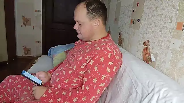 Snapshot of Dimka132 chatting on 12.16.24 Dimka132 online show from 12.16.24