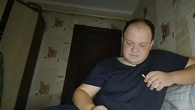 Snapshot of Dimka132 chatting on 12.25.24 Dimka132 online show from 12.25.24