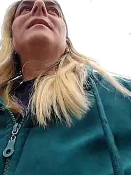 IsabelleCraft online show from 03.22.25