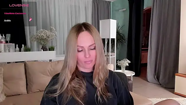 Libby Nora online show from 01.08.25