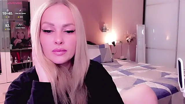 Libby Nora online show from 10.08.25