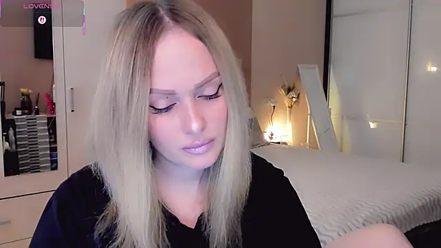 Libby Nora online show from 03.04.26