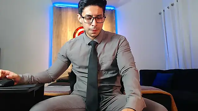 Andrew 4  online show from 12.05.24