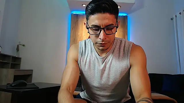 Andrew 4  online show from 12.12.24