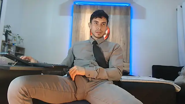 Andrew 4  online show from 10.12.25