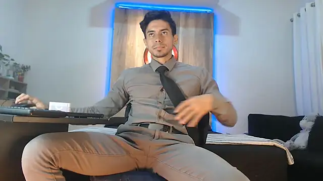 Andrew 4  online show from 11.22.25