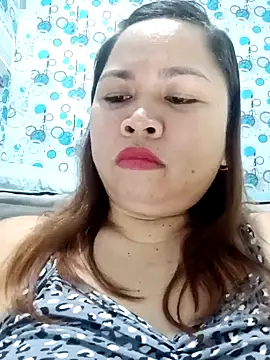 XXLorie 02 online show from 02.14.25