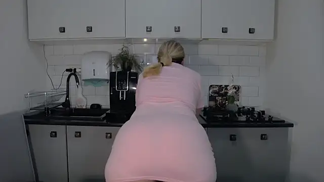 erikaerika online show from 09.14.25