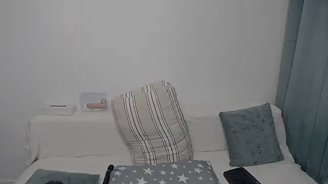 erikaerika online show from 10.04.25