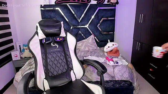 Student of Bdsm online show from 02.18.25