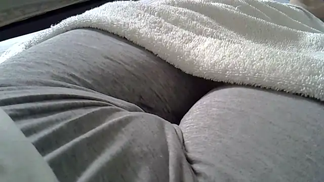 Snapshot of perescam chatting on 02.19.26 perescam online show from 02.19.26