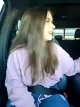 Snapshot of MaggyMayI chatting on 03.18.25 MaggyMayI online show from 03.18.25