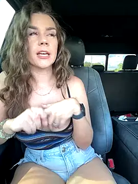 MaggyMayI online show from 11.25.25