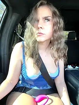 MaggyMayI online show from 11.26.25