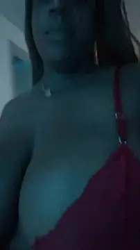 Adrilovechocolate online show from 04.19.26