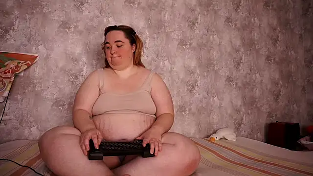 Evelively online show from 02.23.25