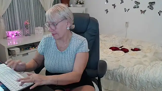 Ghertrude52 online show from 10.06.25