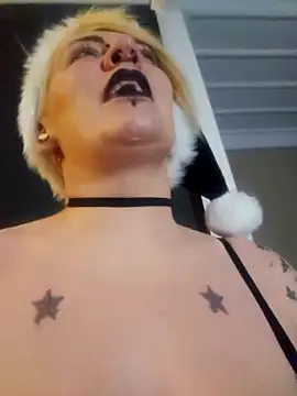 PinkTheHawk online show from 12.17.25