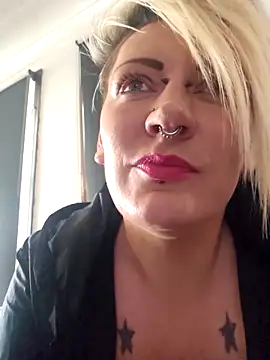 PinkTheHawk online show from 02.28.26