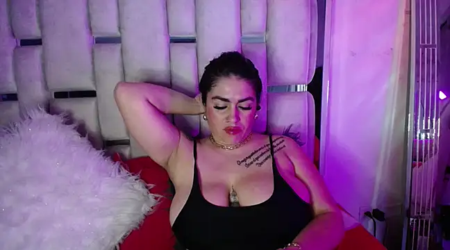 chelaqueen  online show from 03.14.25