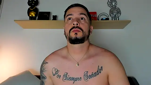 Snapshot of camilo_restrepo21 chatting on 01.11.25 camilo restrepo21 online show from 01.11.25