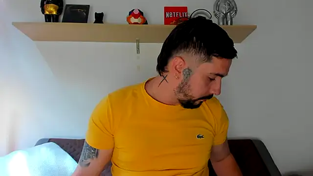 Snapshot of camilo_restrepo21 chatting on 01.14.25 camilo restrepo21 online show from 01.14.25