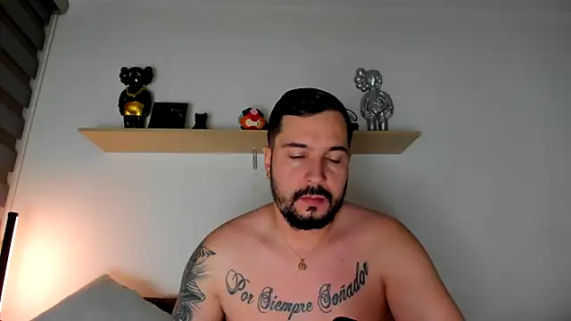 Snapshot of camilo_restrepo21 chatting on 01.20.25 camilo restrepo21 online show from 01.20.25