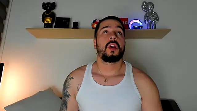 Snapshot of camilo_restrepo21 chatting on 01.23.25 camilo restrepo21 online show from 01.23.25