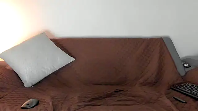 Snapshot of camilo_restrepo21 chatting on 02.09.25 camilo restrepo21 online show from 02.09.25