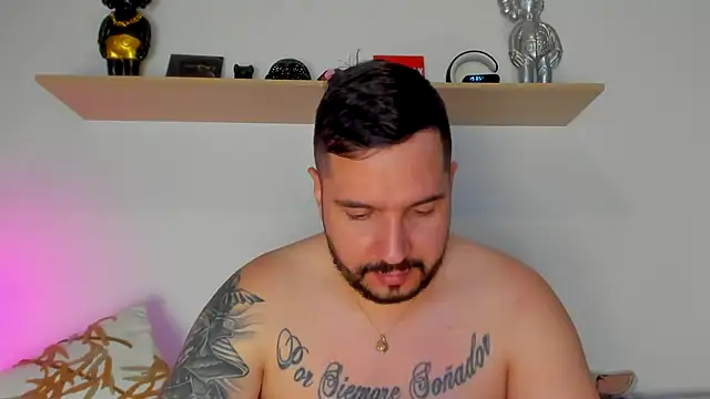 Snapshot of camilo_restrepo21 chatting on 09.16.25 camilo restrepo21 online show from 09.16.25