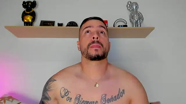 Snapshot of camilo_restrepo21 chatting on 09.24.25 camilo restrepo21 online show from 09.24.25