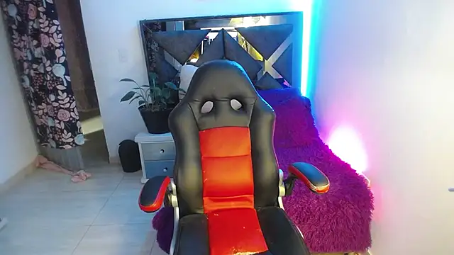 Salo hot04 online show from 01.21.25