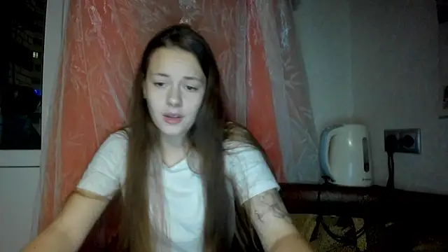 Snapshot of why_again_me chatting on 12.20.24 why again me online show from 12.20.24