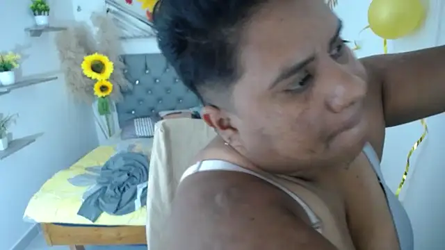 hotlesby4uxxx online show from 09.15.25