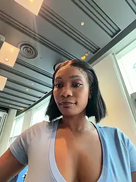Snapshot of __Nessa__ chatting on 05.07.26 Nessa online show from 05.07.26
