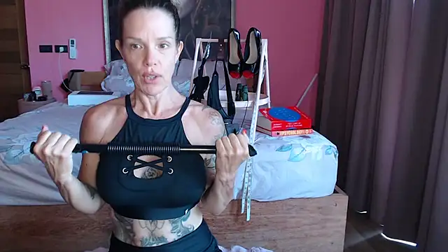 mommyselenafit  online show from 09.22.25