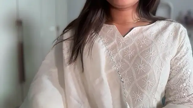 Snapshot of selen_5 chatting on 05.02.26 selen 5 online show from 05.02.26