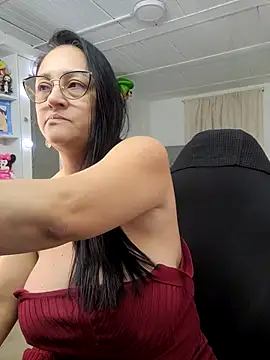 Ameliarizo online show from 10.13.25