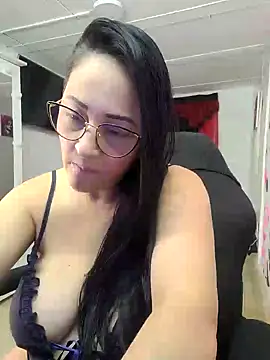 Snapshot of Ameliarizo chatting on 01.18.26 Ameliarizo online show from 01.18.26