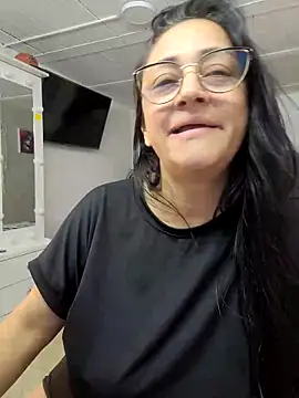 Snapshot of Ameliarizo chatting on 02.27.26 Ameliarizo online show from 02.27.26