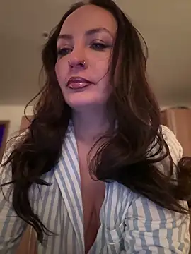 Snapshot of itsCassie chatting on 03.04.26 itsCassie online show from 03.04.26