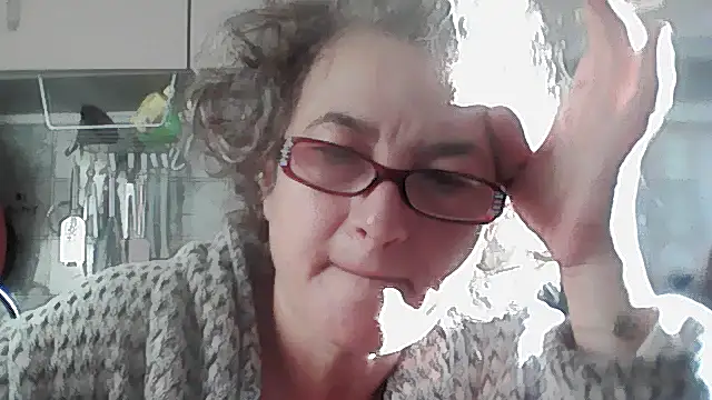 Snapshot of Sunnylarrah chatting on 09.22.25 Sunnylarrah online show from 09.22.25