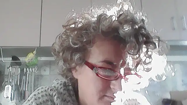 Snapshot of Sunnylarrah chatting on 09.23.25 Sunnylarrah online show from 09.23.25