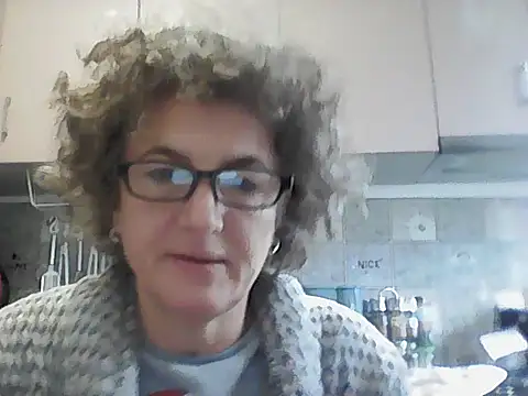 Snapshot of Sunnylarrah chatting on 09.25.25 Sunnylarrah online show from 09.25.25