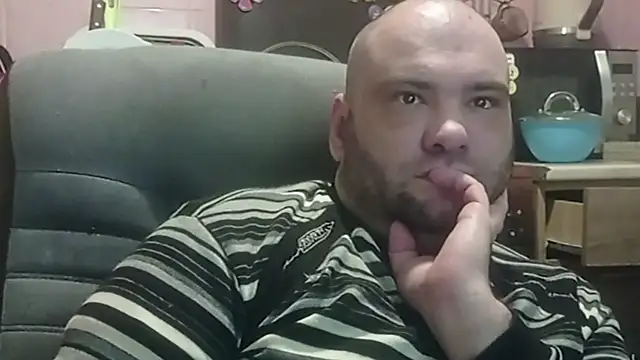 Snapshot of scuban87 chatting on 03.31.26 scuban87 online show from 03.31.26