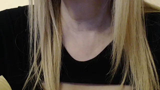 Snapshot of Tathiana chatting on 10.27.25 Tathiana online show from 10.27.25