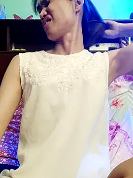 QueenSoreal online show from 03.05.26