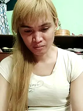 Snapshot of QueenSoreal chatting on 06.06.26 QueenSoreal online show from 06.06.26